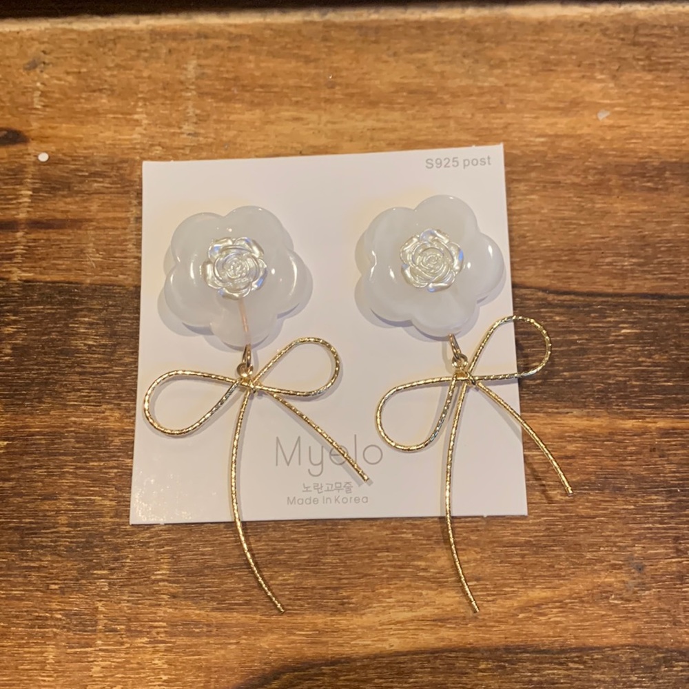 Flower earrings